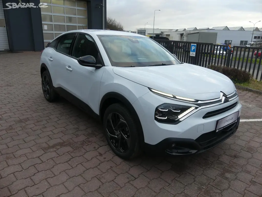 Citroën C4, MAX Petrol 130k Automatic - fotka 3