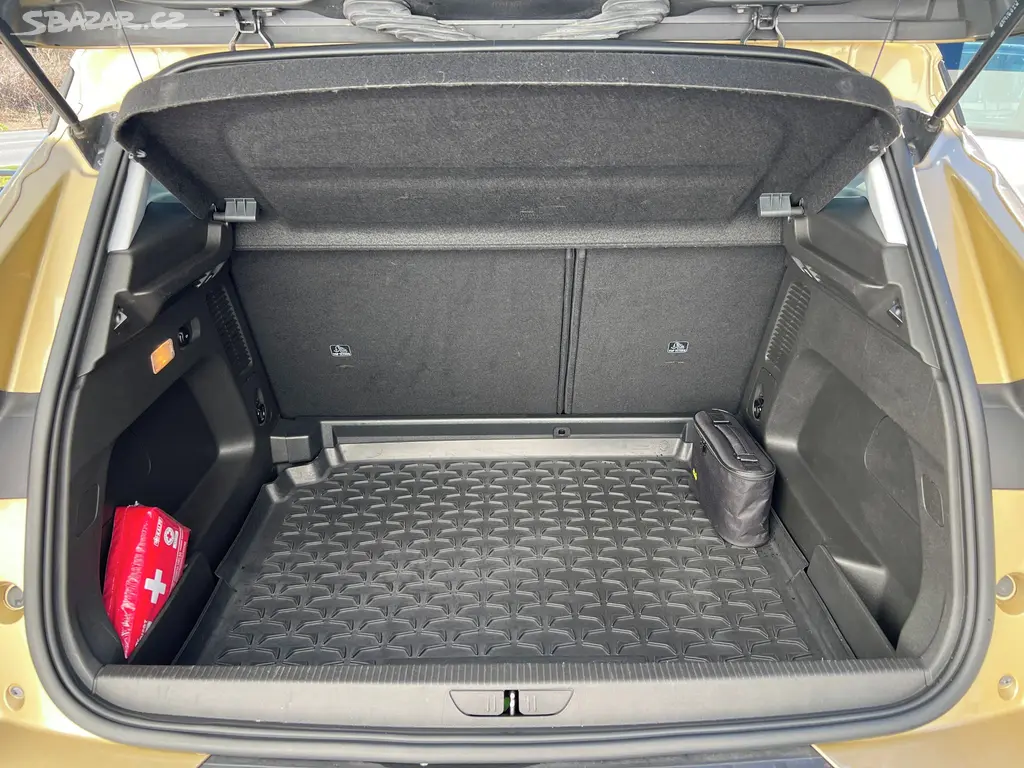 Opel Grandland X, 1.2 131k SERVIS ZÁRUKA VÝHŘEV - fotka 6