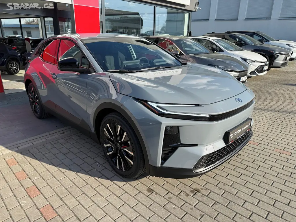 Toyota C-HR, Style Dynamic 77kWh 224PS - fotka 3