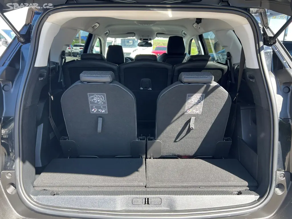 Peugeot 5008, 1.6 THP 165k 7MÍST SERVIS 1MAJ - fotka 6