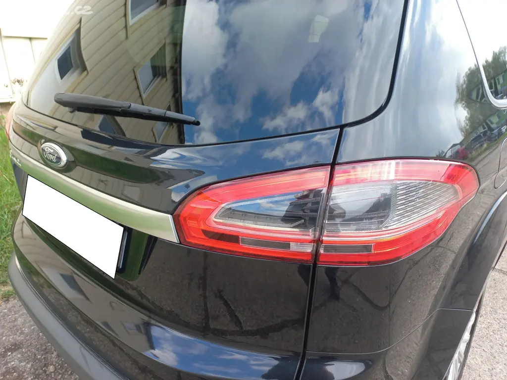 Ford S-MAX 2.0TDCI 100kW MANUÁL, kůže, navigace - fotka 4