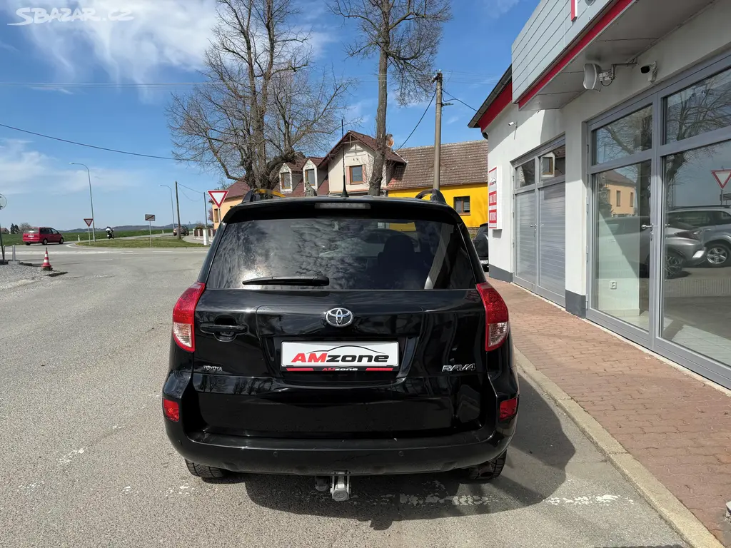 Toyota Rav4, 2,0 VVTi 4X4 AUTOMAT TAŽNÉ ZAŘ - fotka 5