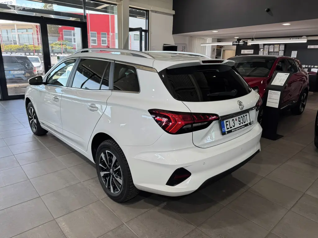 MG MG5, 61 kWh Excite 115kW A/T DPH - fotka 4