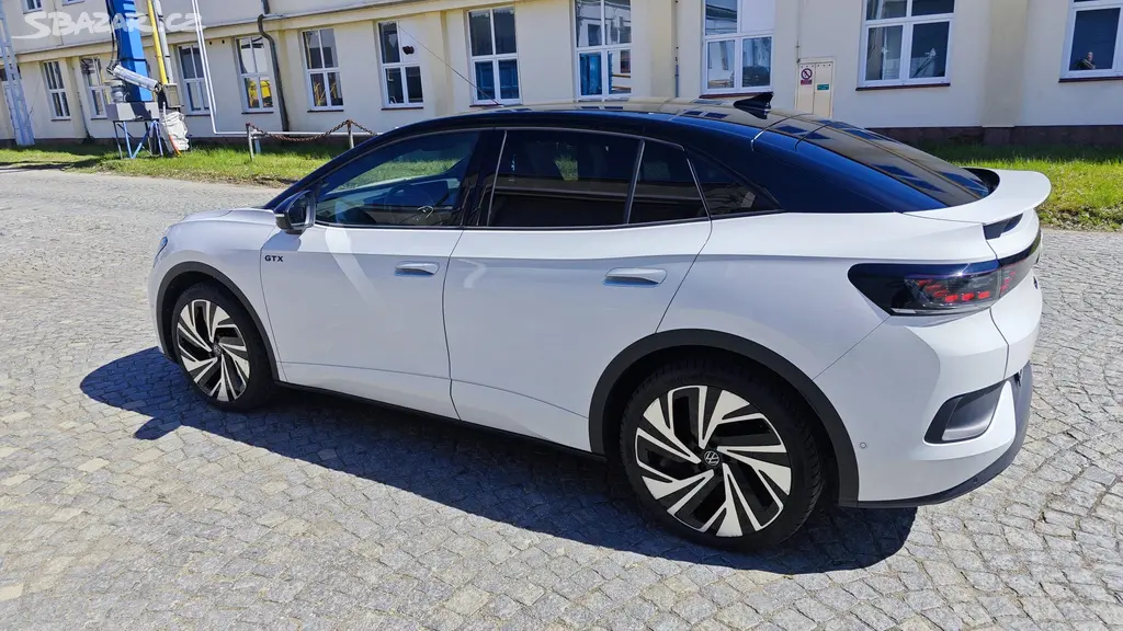 Prodáme Volkswagen ID.5 GTX EL - fotka 3