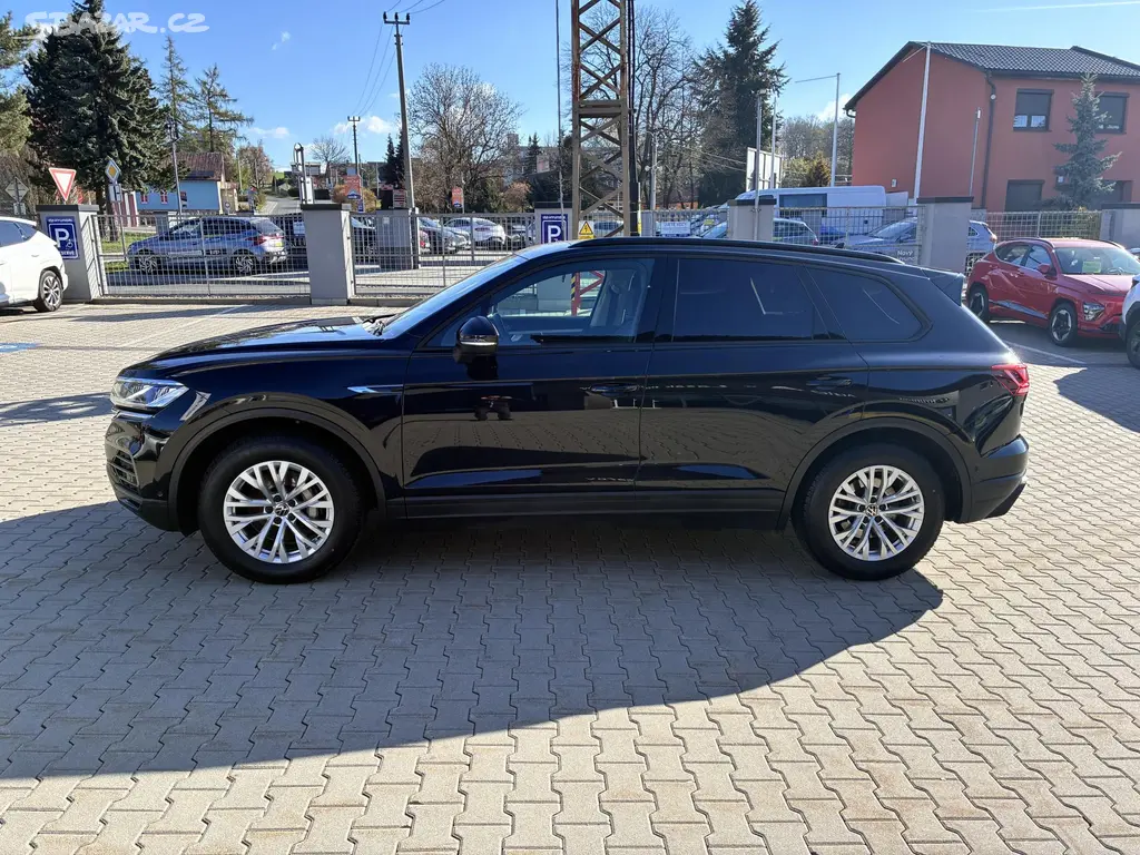 Volkswagen Touareg, 170KW,4X4,8°AT,ČERNÁDEEP,TAŽNÉ - fotka 4