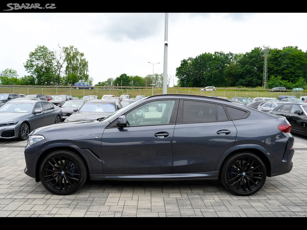 BMW X6, M50i xDrive Lasery, ČR, 530PS - fotka 3