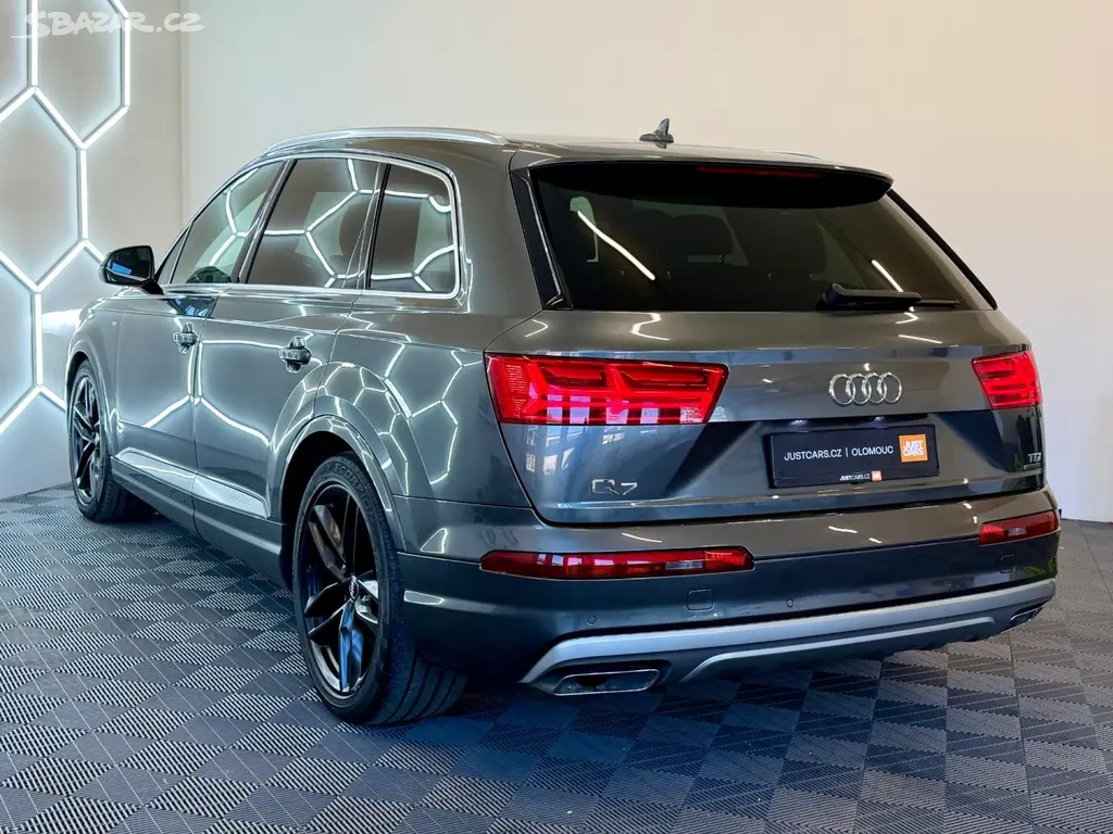 Audi Q7, 3.0 TDI 4x4/S-LINE/7.MÍST - fotka 6