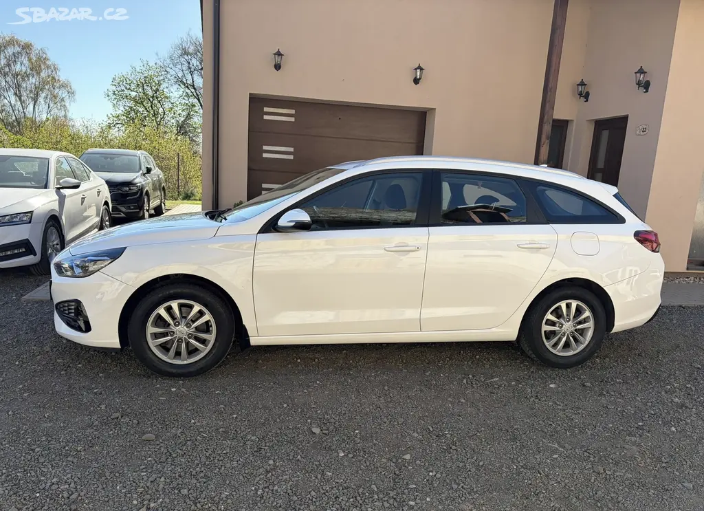Hyundai i30, 1.6 crdi.1 majitel ČR. 135 tkm - fotka 3