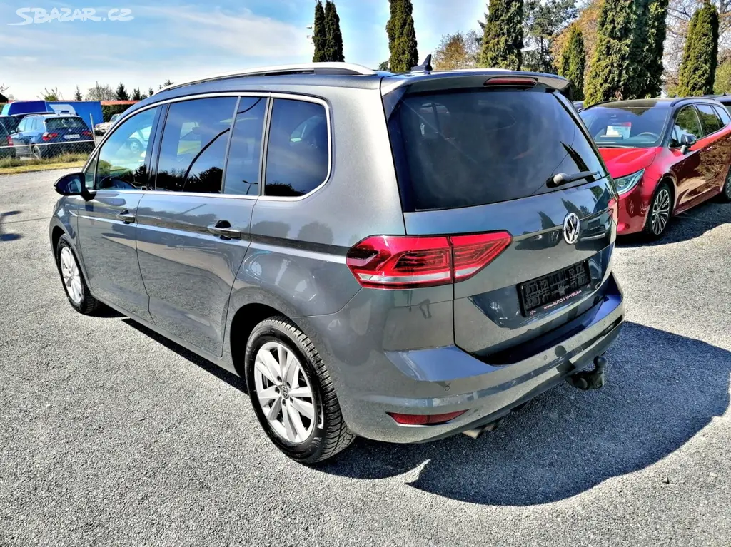 Volkswagen Touran, 2.0 TDi DSG,7-míst,Highline - fotka 4