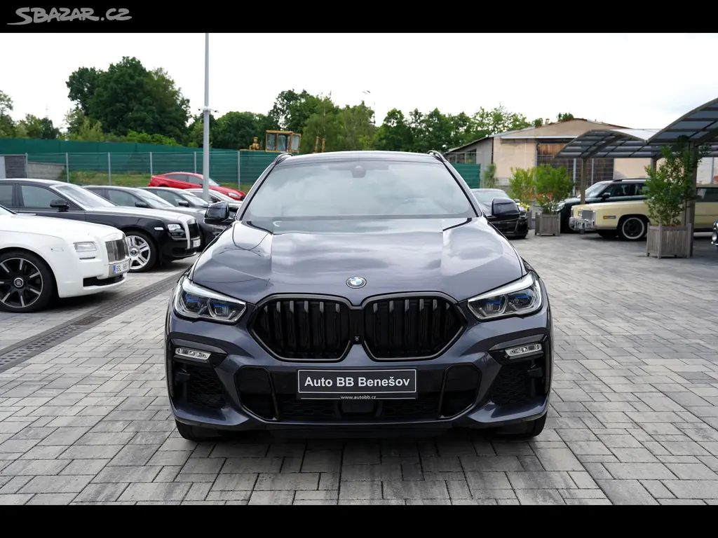 BMW X6, M50i xDrive Lasery, ČR, 530PS