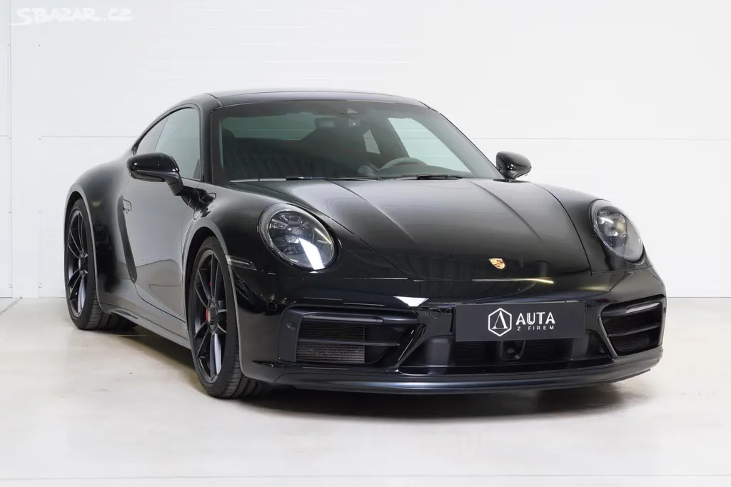 Porsche 911, Carrera 4 GTS - fotka 3
