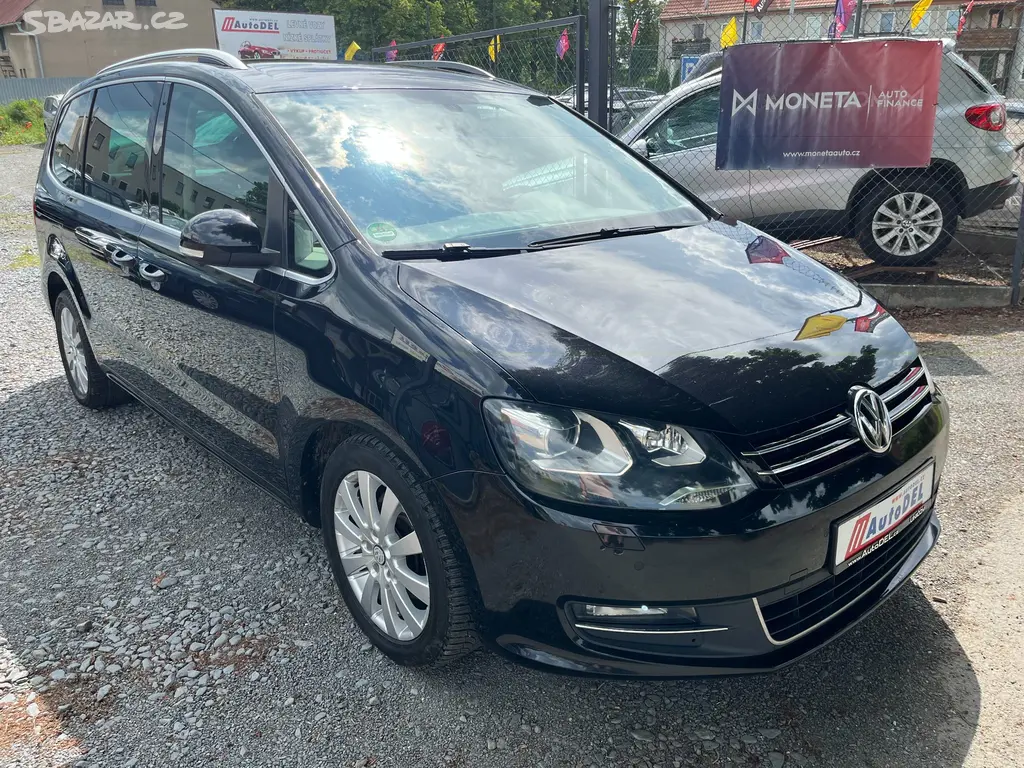 Volkswagen Sharan 2.0 TDi DSG 125kW Xenon, Navi - fotka 4