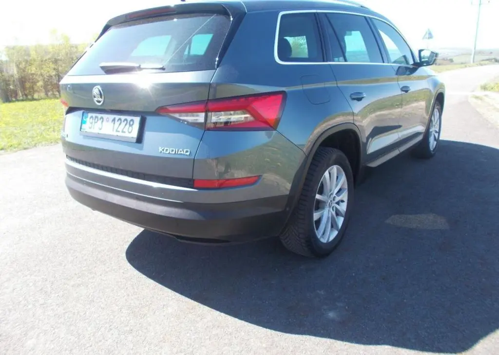 Škoda Kodiaq 2,0TDI DSG 7 místné nafta automatická - fotka 5