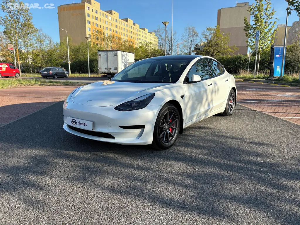 Tesla Model 3, Standard Range Plus/208kW/taž. - fotka 2