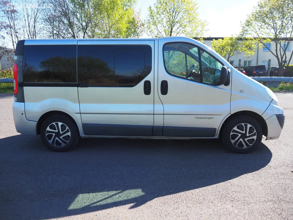Renault Trafic 2.0 DCI MINIBUS 9míst, KLIMA, TZ - fotka 4
