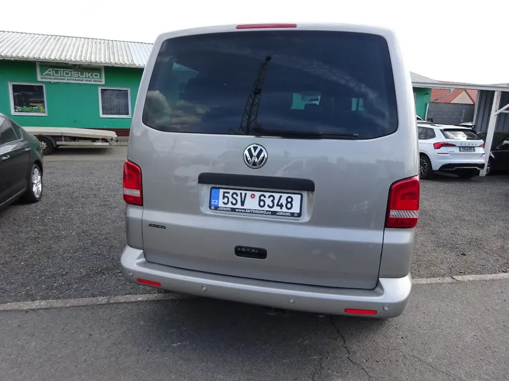 VW MULTIVAN 2,0 TDI 103kW + DSG - 2.Maj. +Serviska - fotka 5