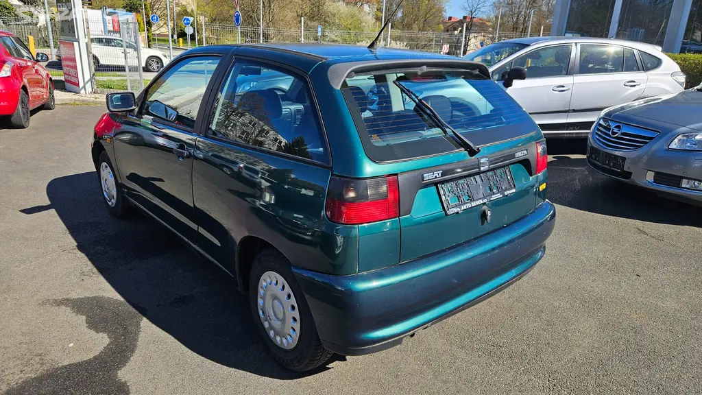 Seat Ibiza 1,4i - fotka 3