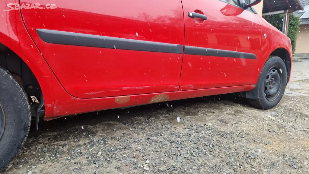 ŠKODA ROOMSTER PRAKTIK 1,4 16V 63kW - motoricky OK - fotka 6