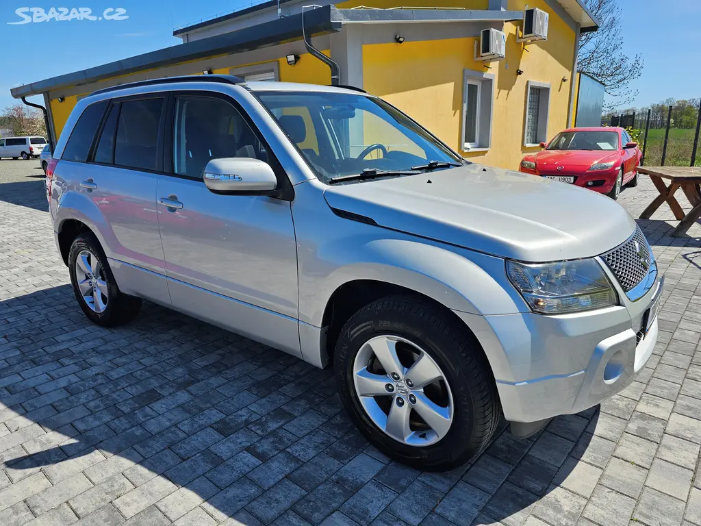 Suzuki Grand Vitara, 2.4, 4x4, uzávěrka - fotka 3