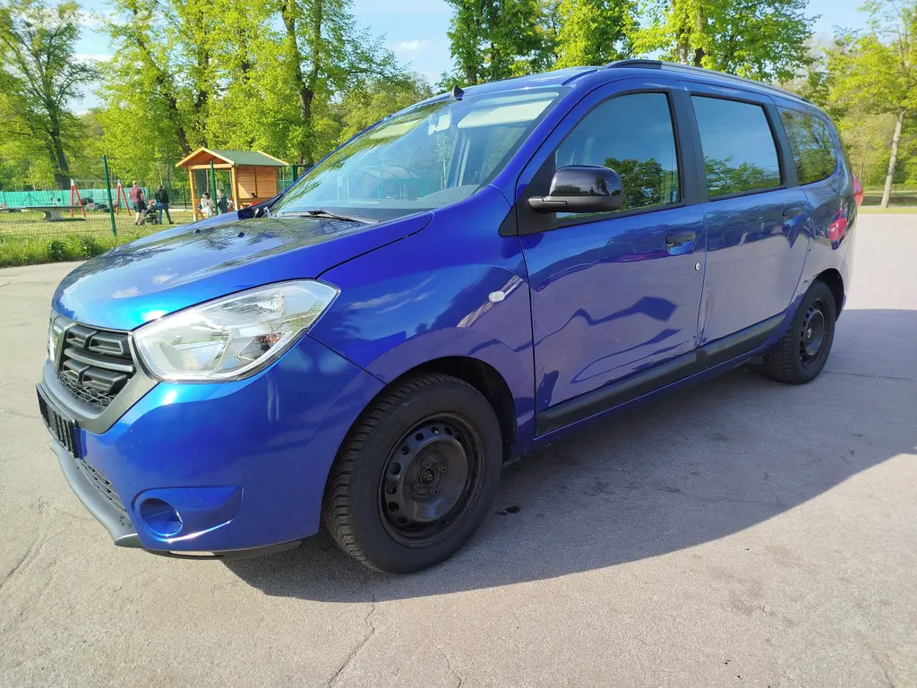 Dacia Lodgy MPV r.2022 1,3benz 96kw - fotka 3