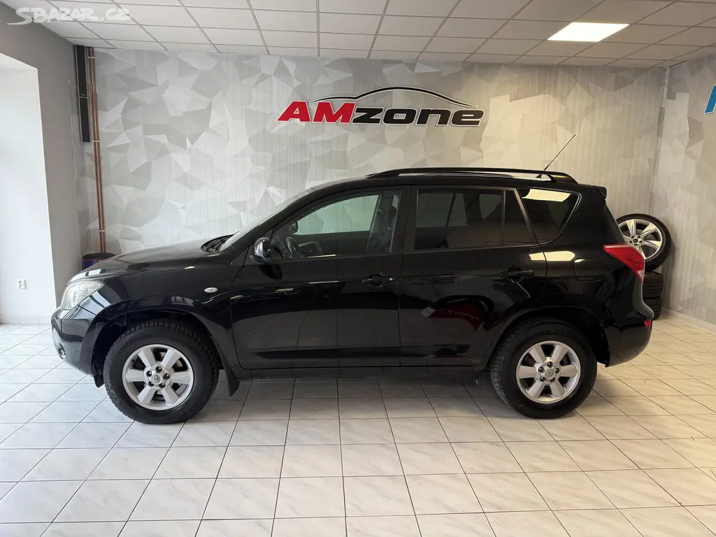 Toyota Rav4, 2,0 VVTi 4X4 AUTOMAT TAŽNÉ ZAŘ - fotka 3