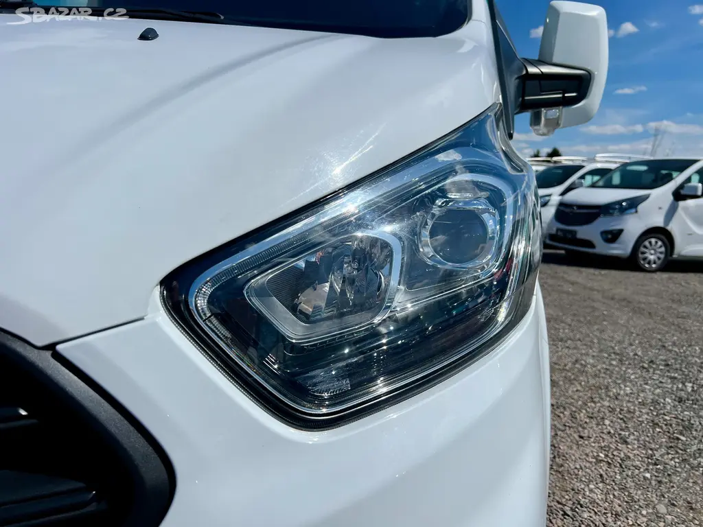 Ford Transit Custom 2.0d 77 kW Klima,LED,PoServisu - fotka 5