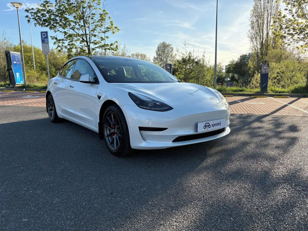 Tesla Model 3, Standard Range Plus/208kW/taž. - fotka 5
