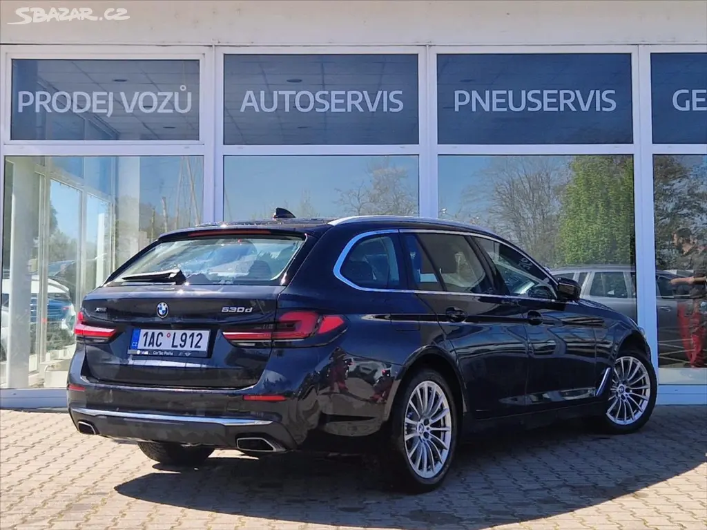 BMW Řada 5, 3,0 530d TOURING BRUTAL VÝBAVA - fotka 5