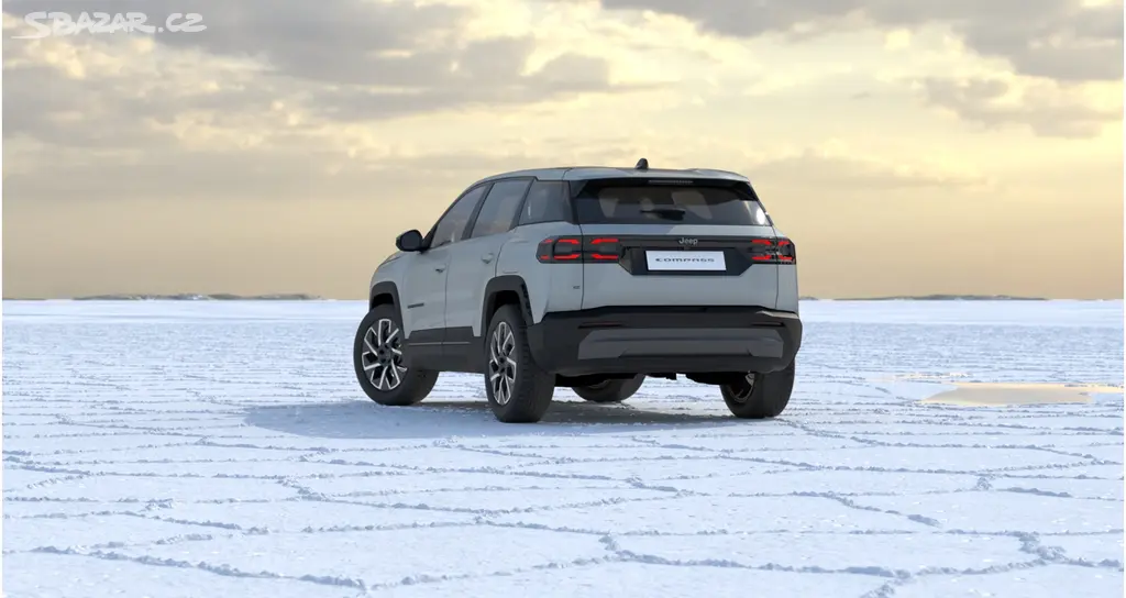 Jeep Compass, Altitude e-Hybrid Plug-in 225k - fotka 2