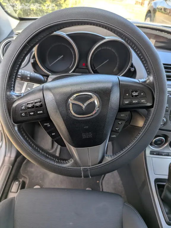 Mazda 3 - fotka 5
