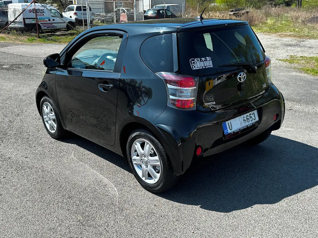 Toyota IQ 1.0i, r.2009, 2.majitel, klima, Stk - fotka 5