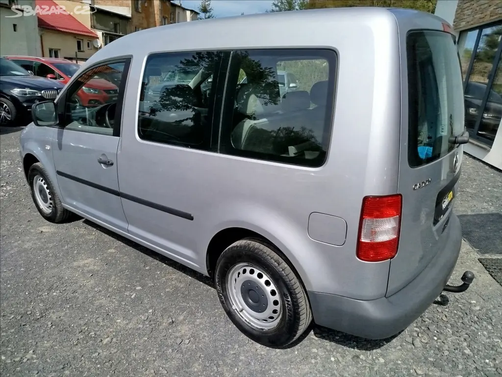 Volkswagen Caddy, 1,4 i 55kW LIFE,TAŽNÉ ZAŘÍZENÍ - fotka 4
