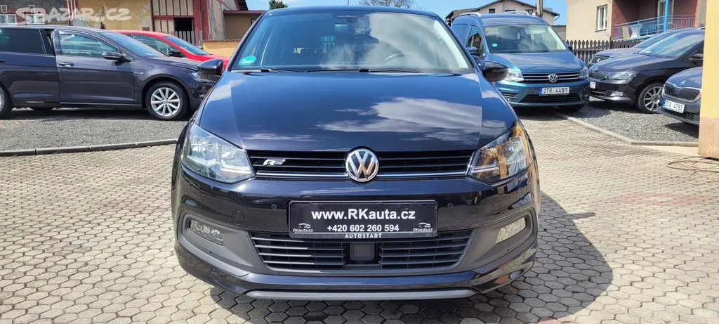 VW Polo 1,2TSi 81kW benzín R-Line Highline FuLLeD - fotka 2