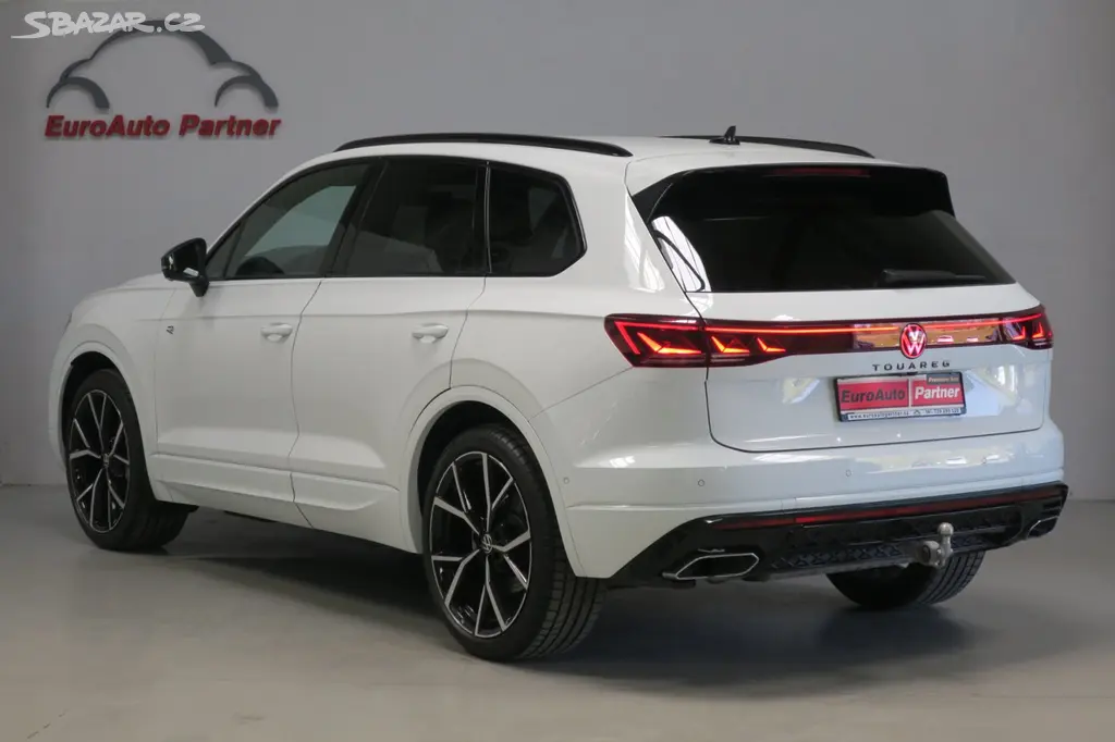 Volkswagen Touareg, R-LINE 3,0TDI 210kW Nez.Top. - fotka 2