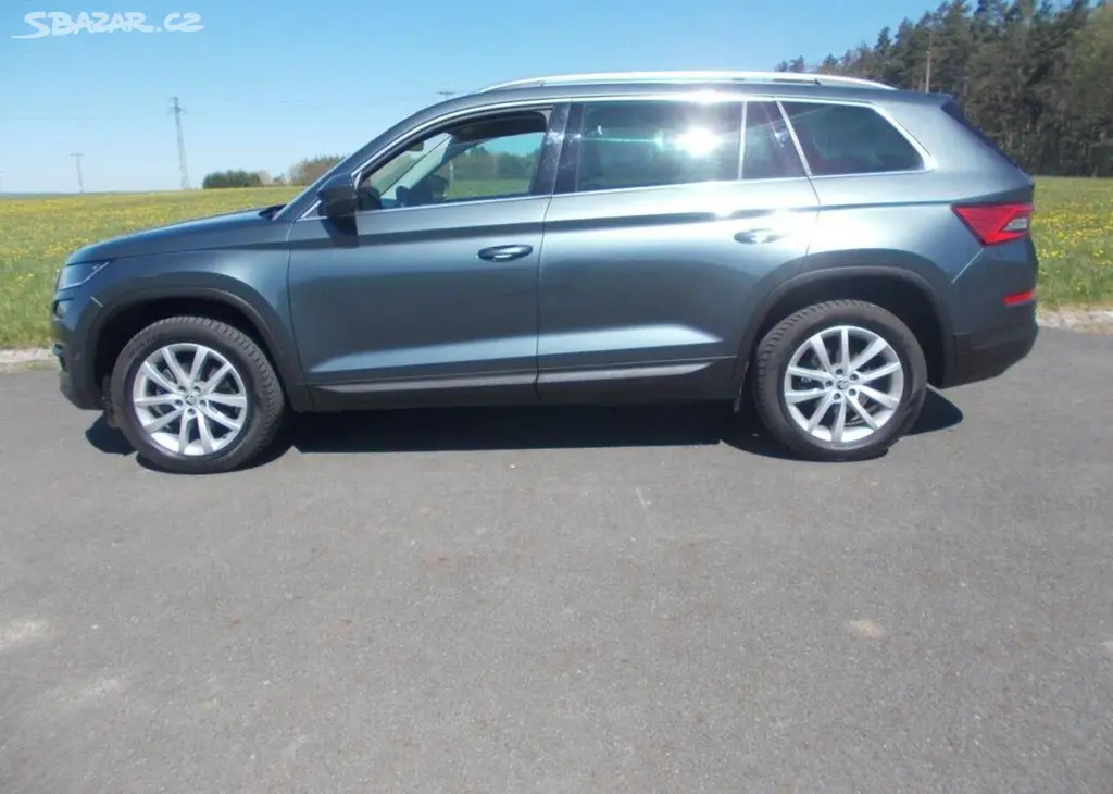 Škoda Kodiaq 2,0TDI DSG 7 místné nafta automatická - fotka 2