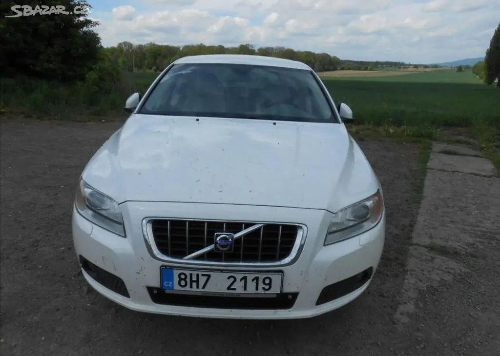 Volvo V70 2,4 D 5 AWD 136 kW DIGIKLIMA nafta - fotka 3