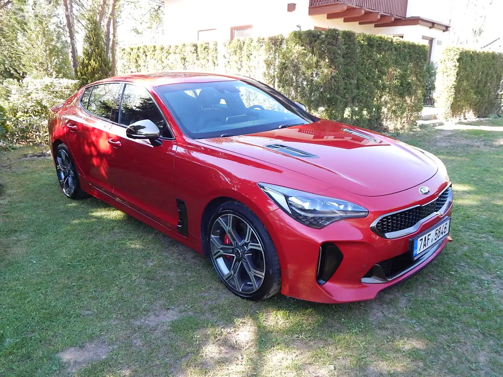 Kia Stinger GT 3.3V6 T-GDi 269kW-CEBIA-CZ-DPH - fotka 3