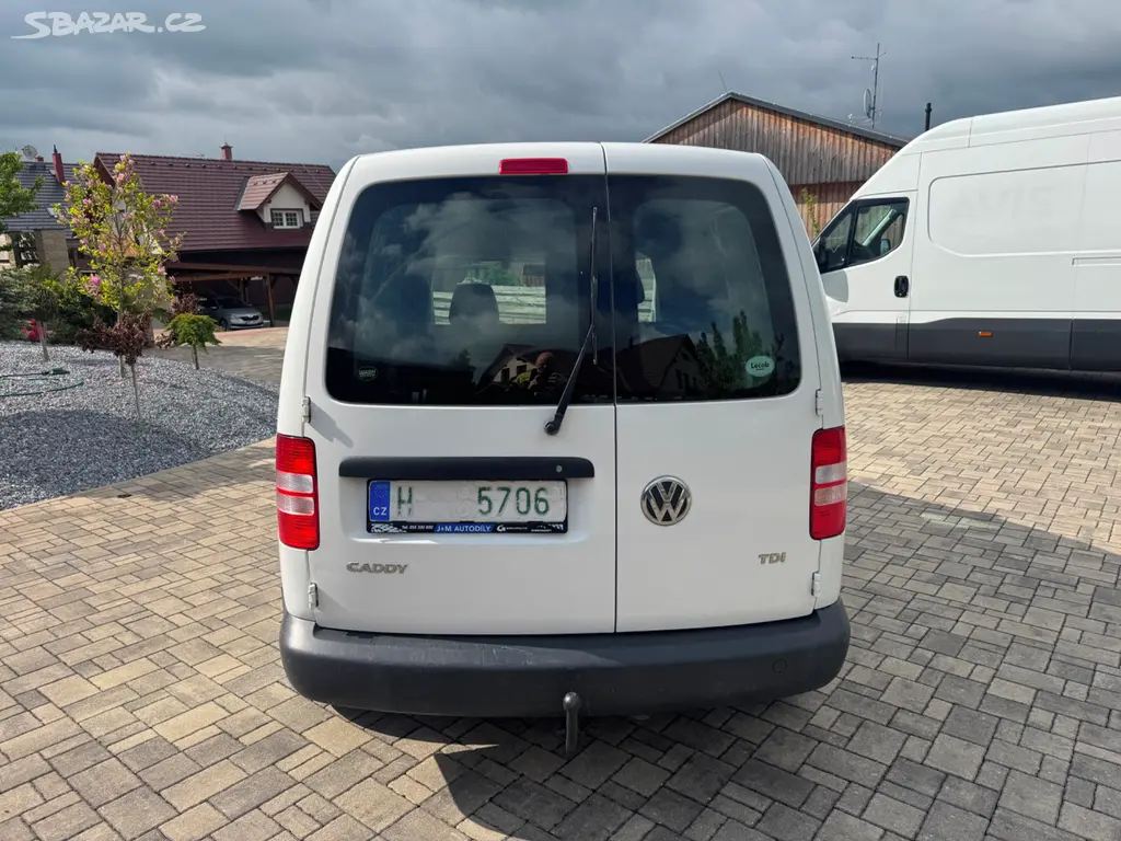 Volkswagen Caddy 1,6 TDi Klima Webasto 2014 - fotka 4