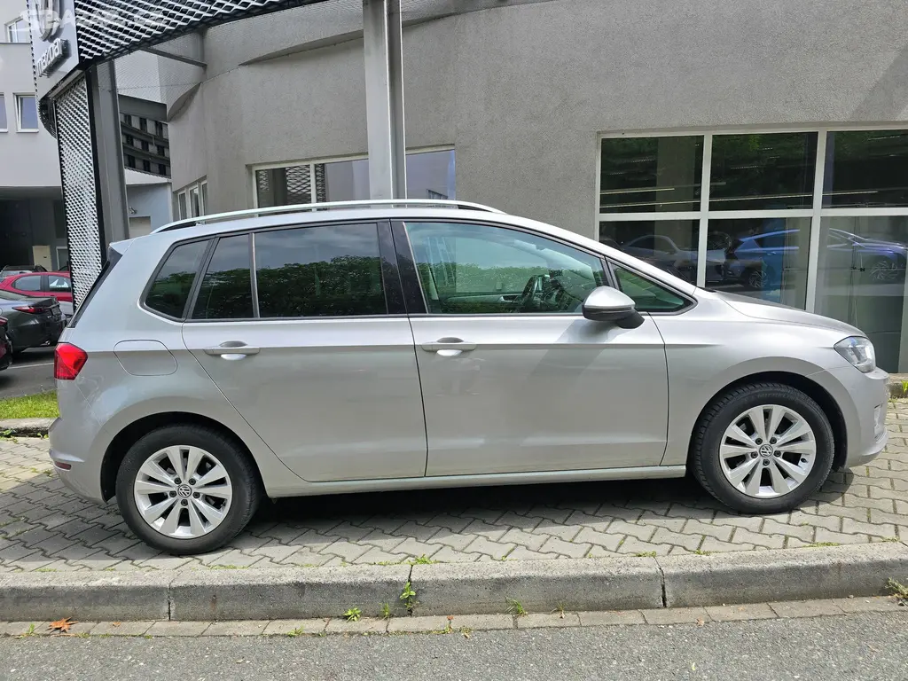 Volkswagen Golf Sportsvan, 1,4 TSI 92KW, Highline, ČR - fotka 6