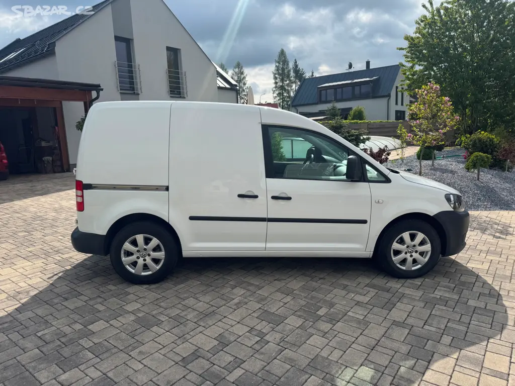 Volkswagen Caddy 1,6 TDi Klima Webasto 2014 - fotka 6
