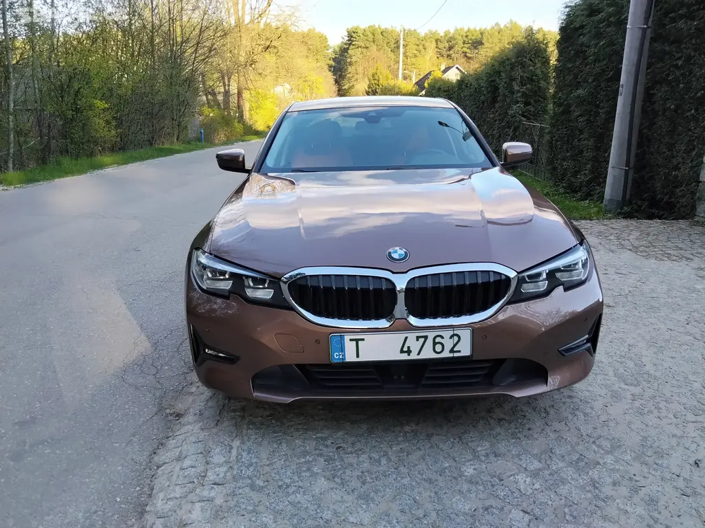 BMW Seria 3 318d Luxury Line 2019rv 60000km - fotka 5