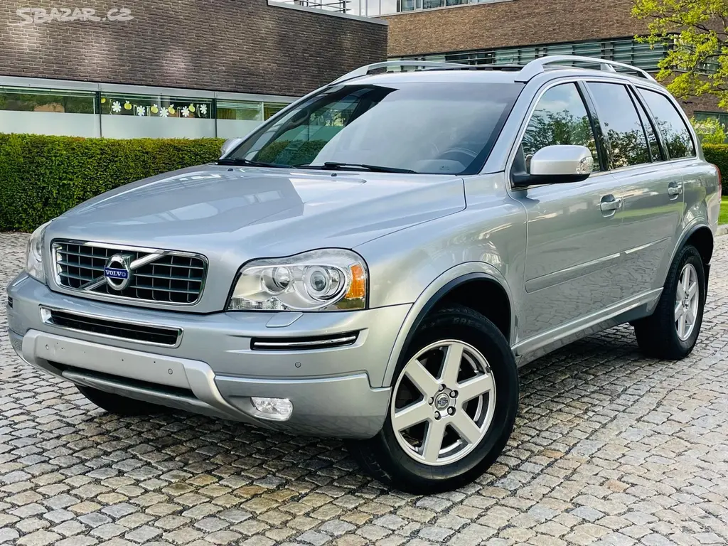 Volvo XC90, 2.4 D5 4x4 AUT SERVISKA TAŽNÉ