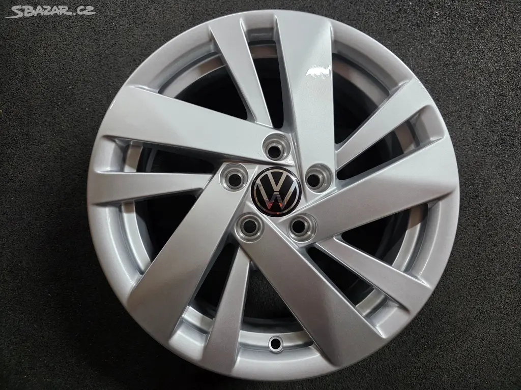VW Polo Alu kolo 15  2G0601025BB 1Ks