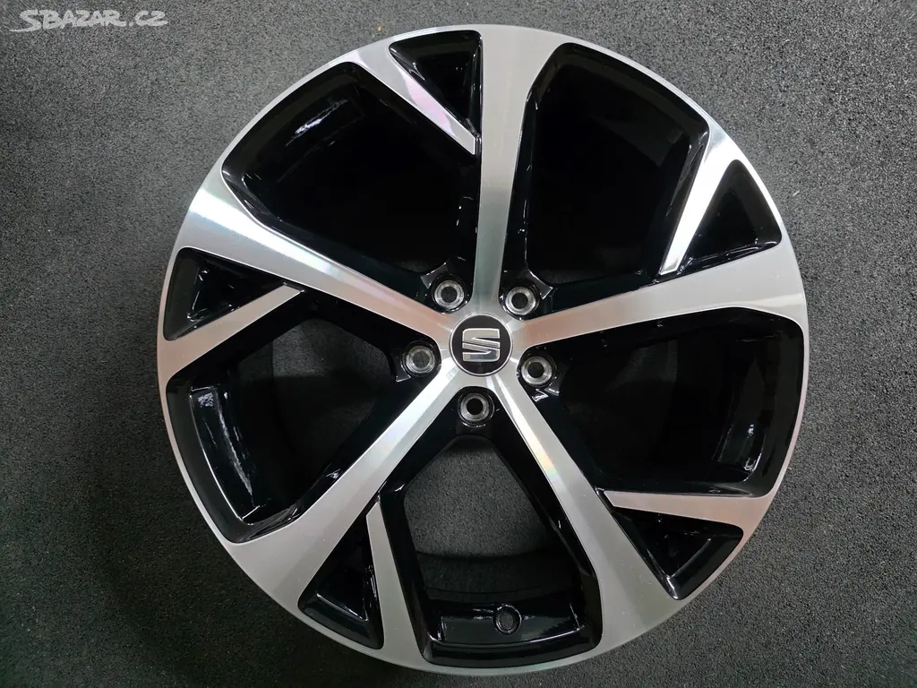 Seat Tarraco Alu kolo 19 5FJ601025D Originál 1 Ks