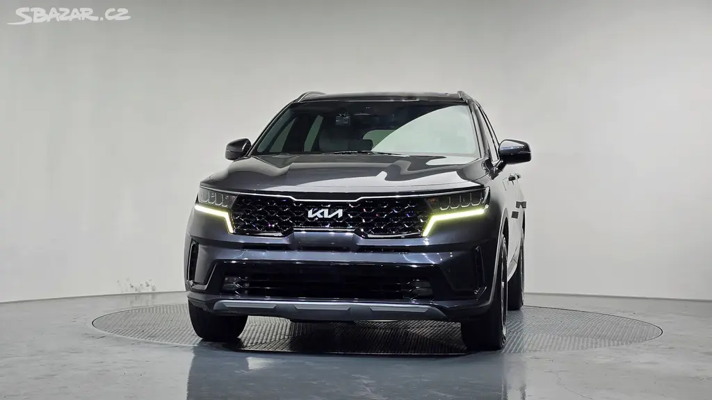 2022 KIA SORENTO 1.6 HEV 4WD 7 miest - fotka 3