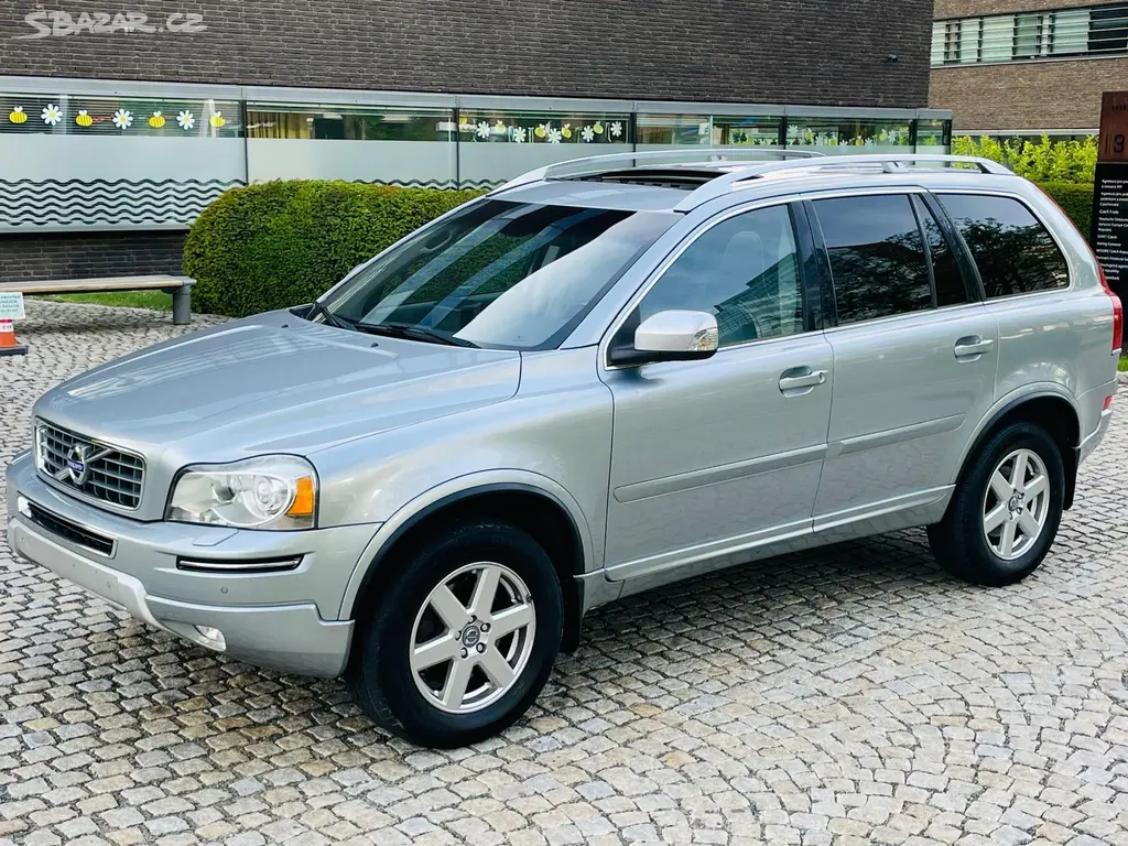 Volvo XC90, 2.4 D5 4x4 AUT SERVISKA TAŽNÉ - fotka 4