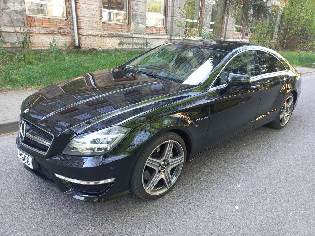 Mercedes-Benz CLS 63 AMG, 5,5L V8 BITURBO - fotka 6