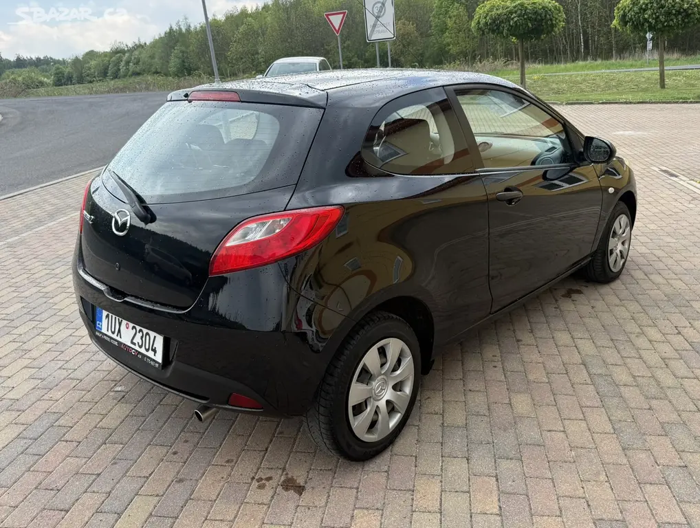 MAZDA 2 1.3 MZR 55kW-12/2011-176.514KM-EL.OKNA- - fotka 6