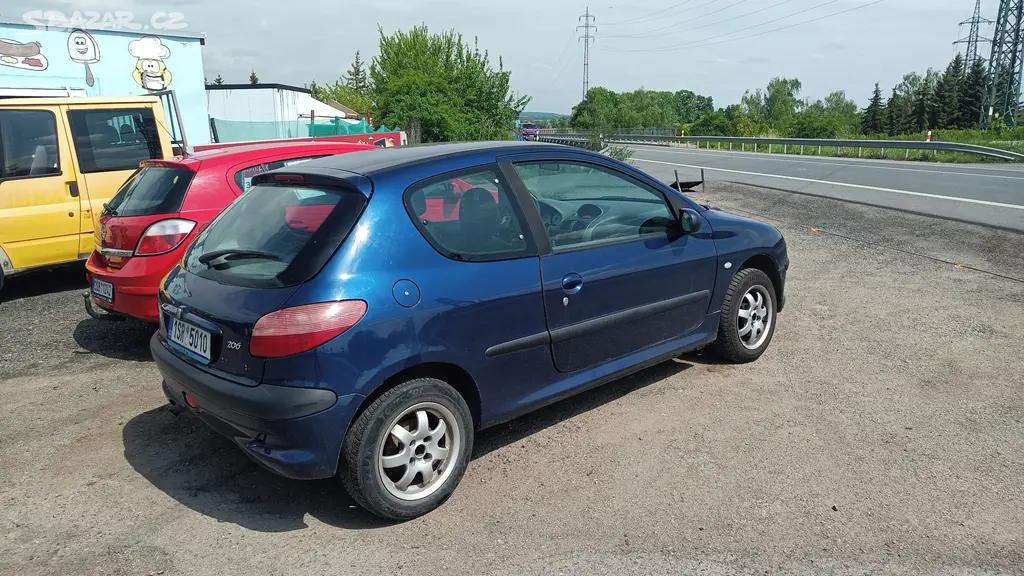 Peugeot 206 - 1.4HDI-50kw-8HX-r.v.2002 - fotka 3