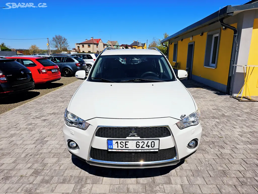 Mitsubishi Outlander, 2.2 DI-D TC-SST Intense Plus - fotka 3